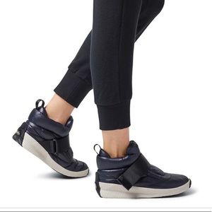 NIB Sorel Navy Out n About puffy size 6.5